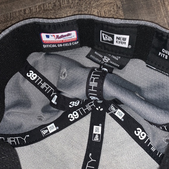 NEW ERA LA DODGERS 2018 WORLD SERIES CHAMPION CAP - Picture 8 of 11